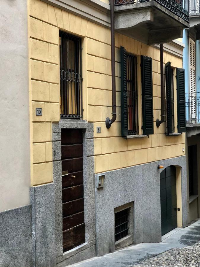 La Via Degli Artisti Apartment Arona Bagian luar foto