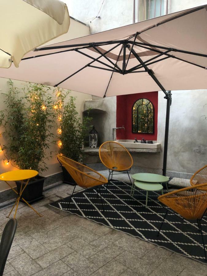 La Via Degli Artisti Apartment Arona Bagian luar foto