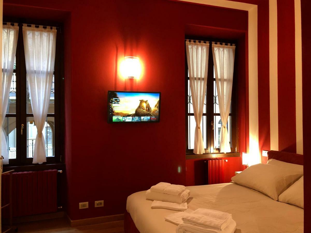 La Via Degli Artisti Apartment Arona Bagian luar foto
