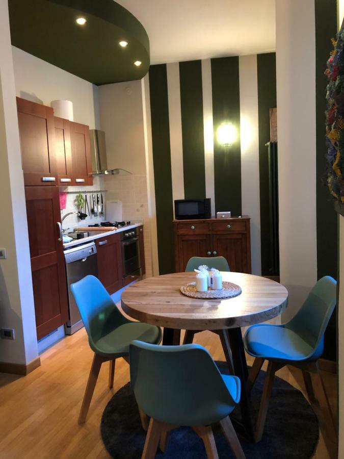 La Via Degli Artisti Apartment Arona Bagian luar foto