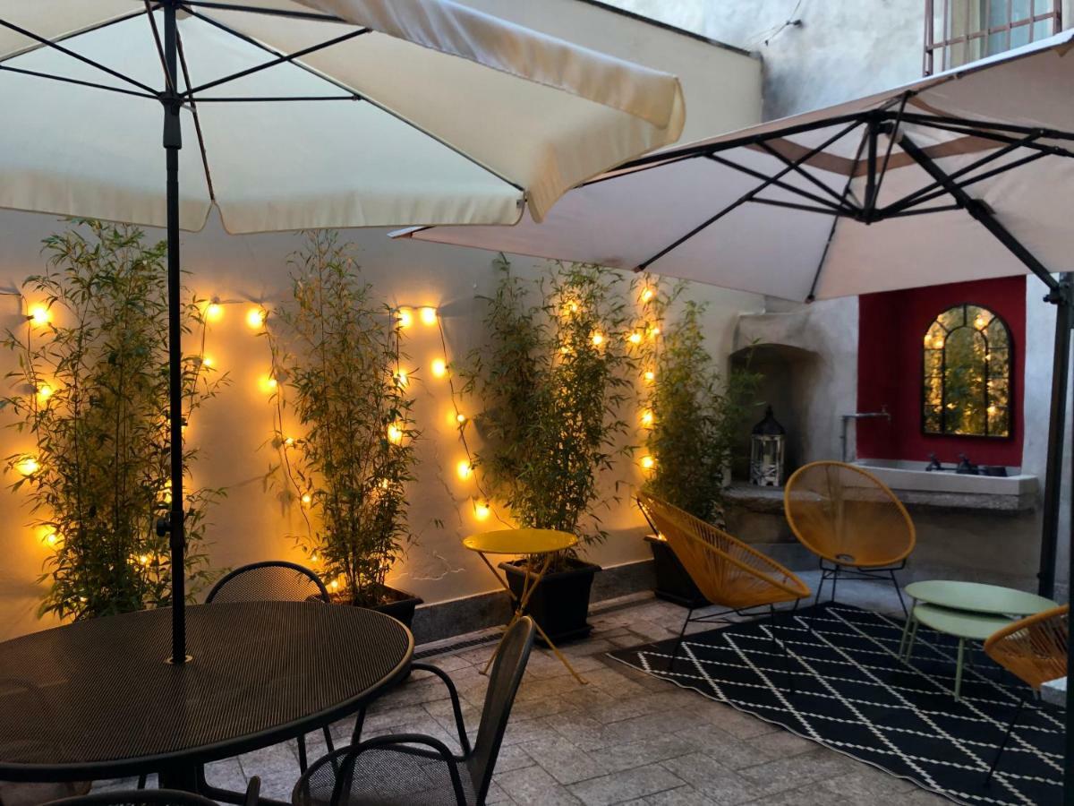 La Via Degli Artisti Apartment Arona Bagian luar foto